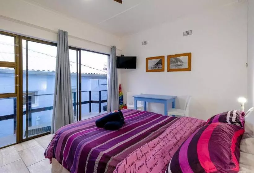 Hotelli Silver Spray Beach Accommodation