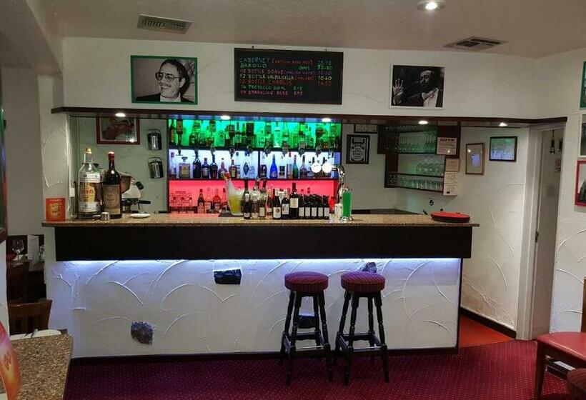 پانسیون Bon Viveur Guest House