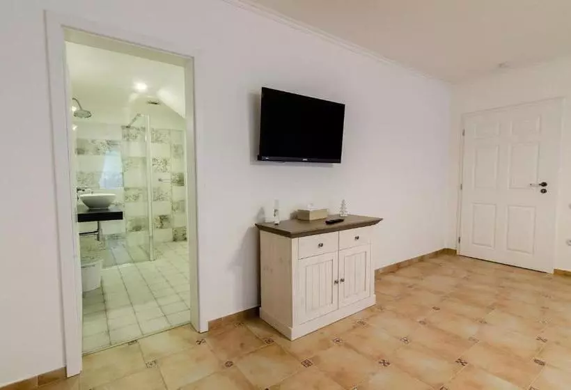 Majatalo Guesthouse Sam