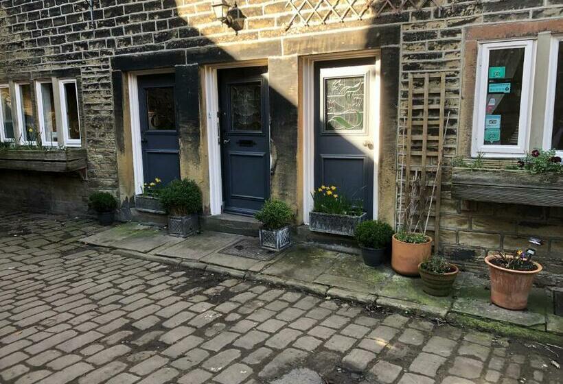 Pensão Over The Bridge Guest House