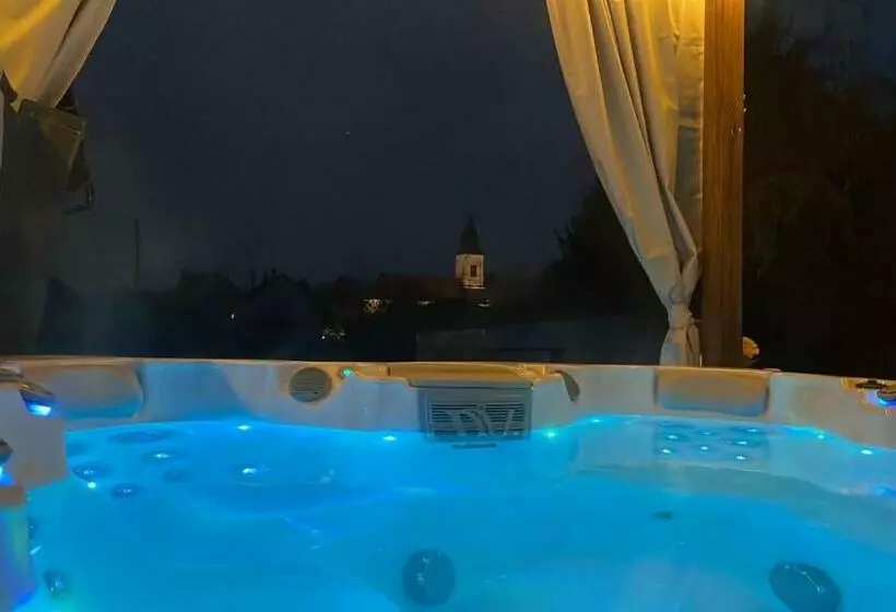 ペンション Szép Napot Vendégház