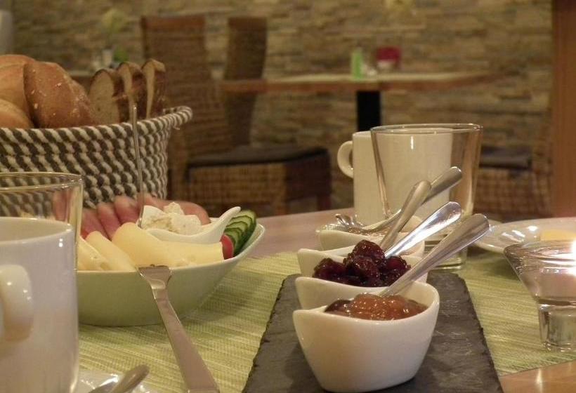 Albergue Gästehof Weinbau Säger