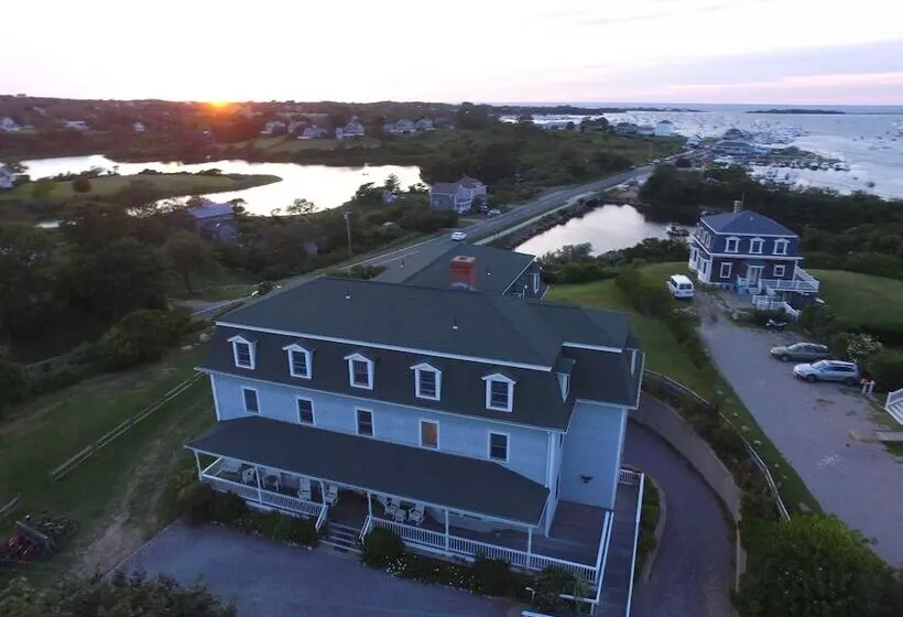 Retkeilymaja Payne's Harbor View Inn