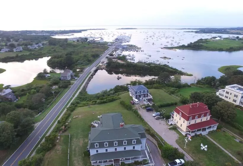 Retkeilymaja Payne's Harbor View Inn