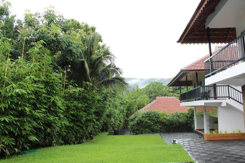 Kurort  Athirapally Green Trees