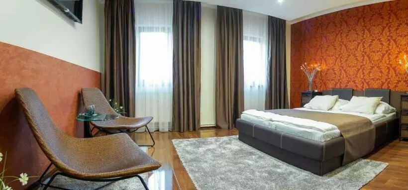 ベッドアンドブレックファースト Pollushof Panzió és étterem