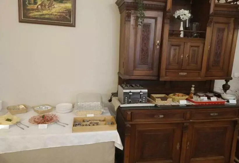 ベッドアンドブレックファースト Pollushof Panzió és étterem