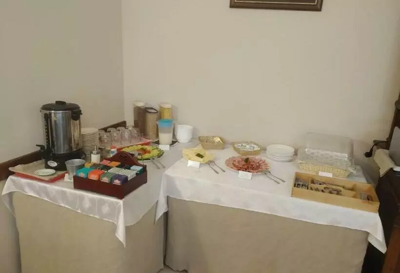 ベッドアンドブレックファースト Pollushof Panzió és étterem