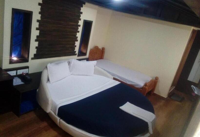 호텔 Anandhiram Heritage