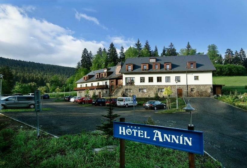호텔 Annín