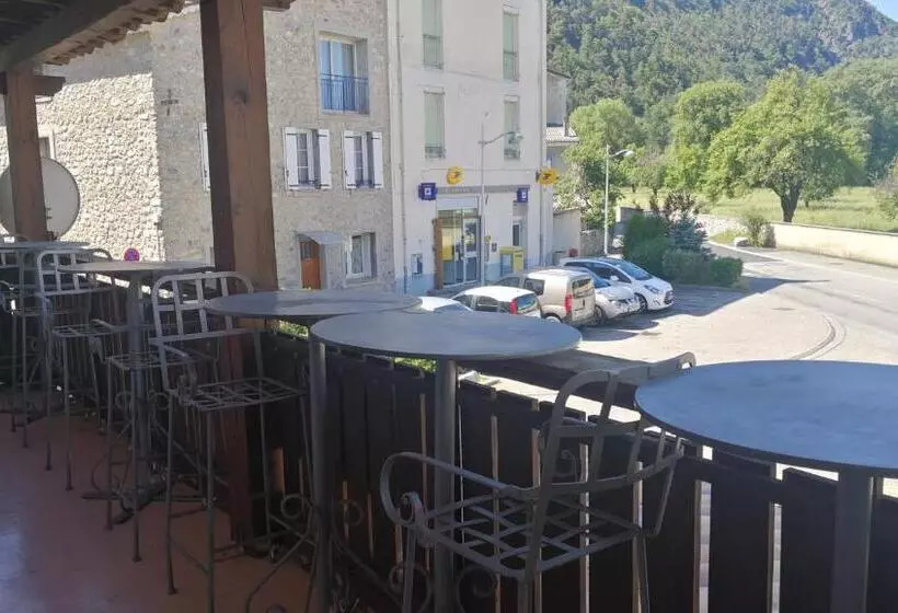 Hotelli Auberge Roman