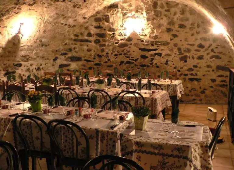 Hotelli Auberge Roman