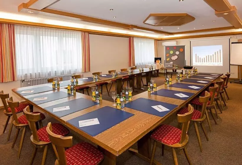 Gasthof   Hotel Zum Ochsen Gmbh