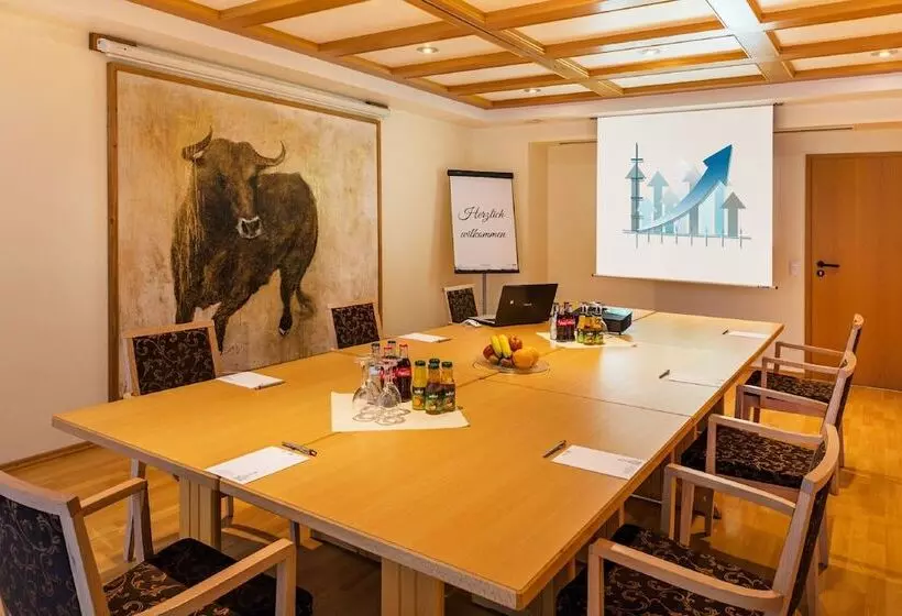 Gasthof   Hotel Zum Ochsen Gmbh