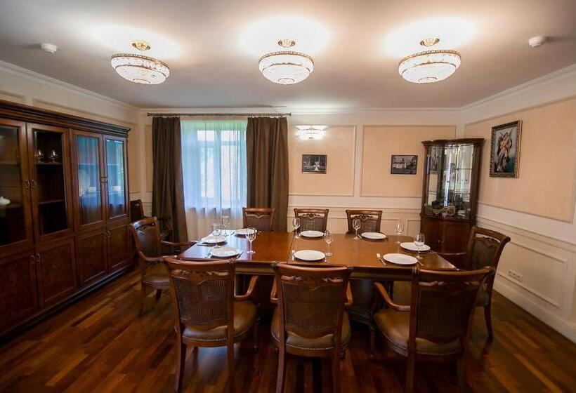 فندق Koncha Zaspa Park