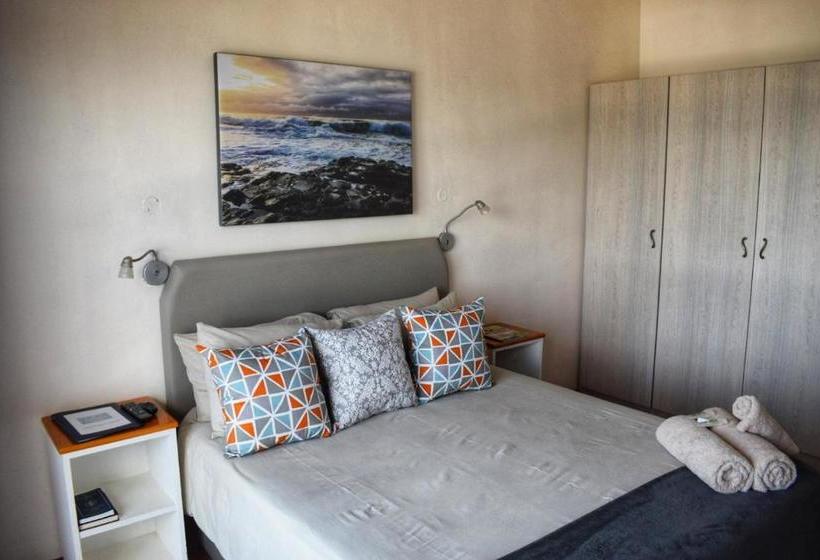 Hotel Mitford Self Catering Apartments In Morgan Bay