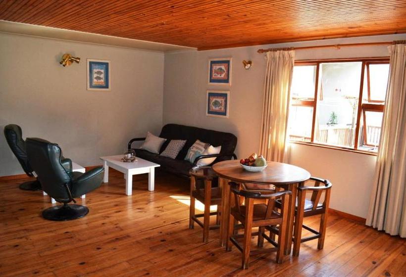 Hotel Mitford Self Catering Apartments In Morgan Bay