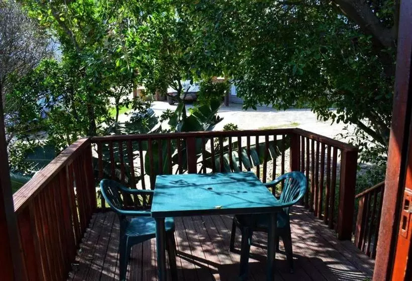 Hotelli Mitford Self Catering Apartments In Morgan Bay