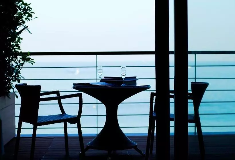 Hotelli Scapes The Suite