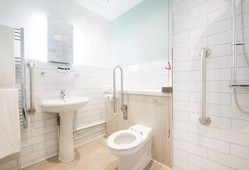 Hotelli The Beach Arms By Innkeeper S Collection