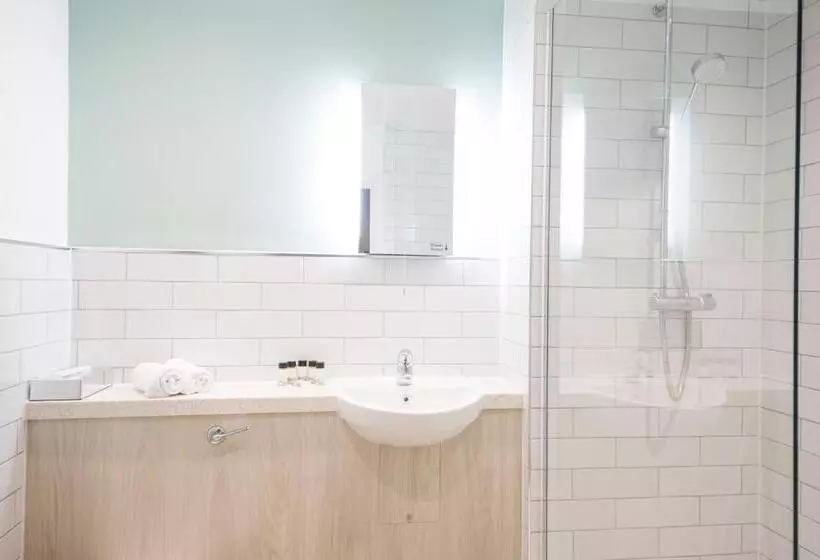 Hotelli The Beach Arms By Innkeeper S Collection