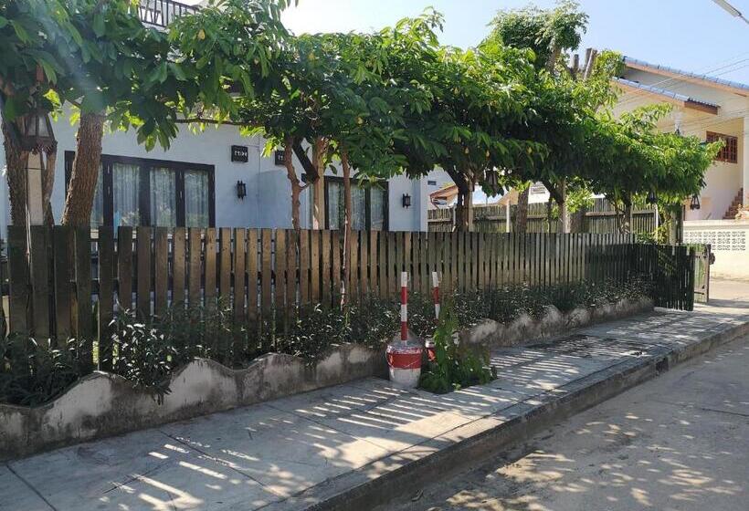 Kao Tao Villa Beach Resort