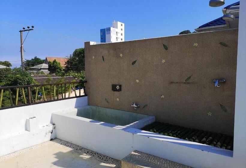 Kao Tao Villa Beach Resort