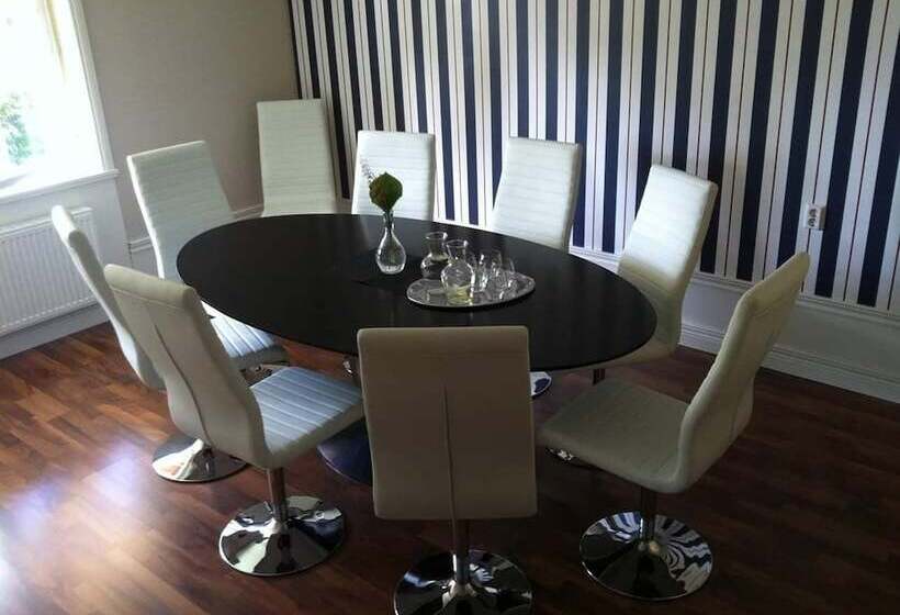 Mellanfjardens Pensionat