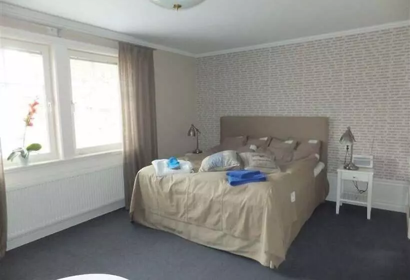 Mellanfjardens Pensionat