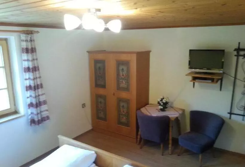 ペンション Gasthof Bergheimat