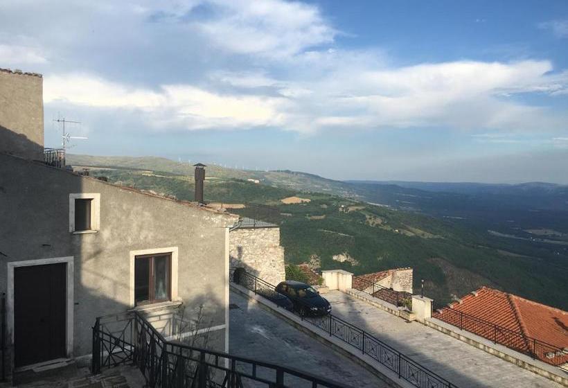 بنسيون Il Castello