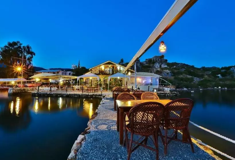 Majatalo Kekova Theimussa