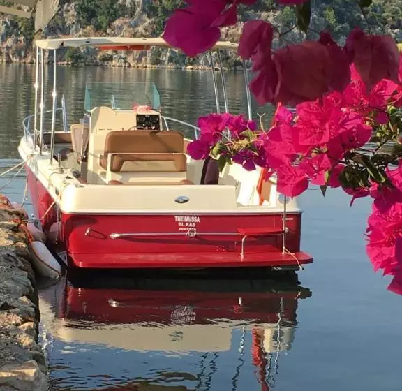 Majatalo Kekova Theimussa