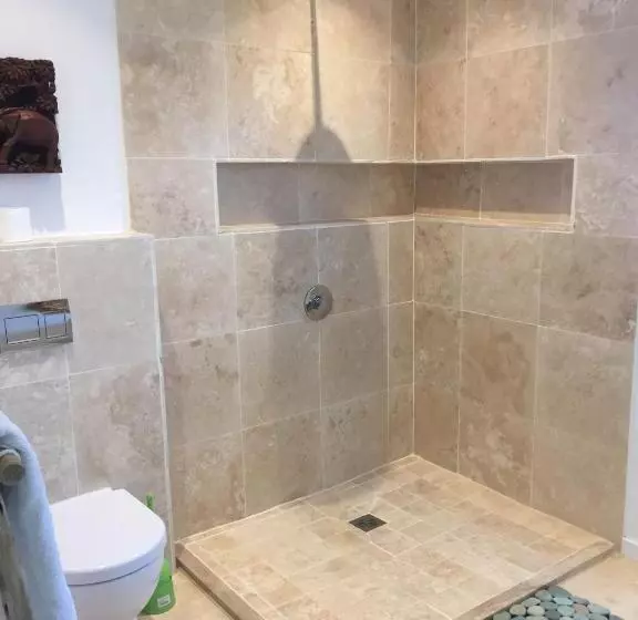 Majatalo Nakai Beach Homestay