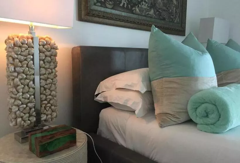 Majatalo Nakai Beach Homestay