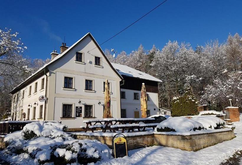 펜션 Penzion   Restaurant Sportturia