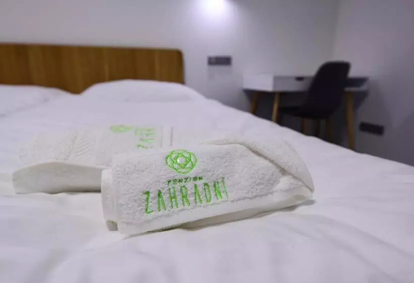 Majatalo Penzion Zahradní