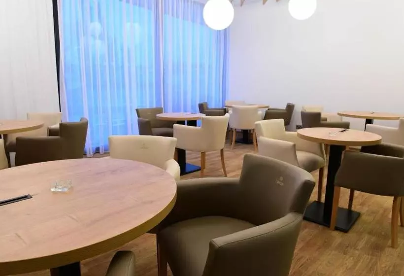 Majatalo Penzion Zahradní