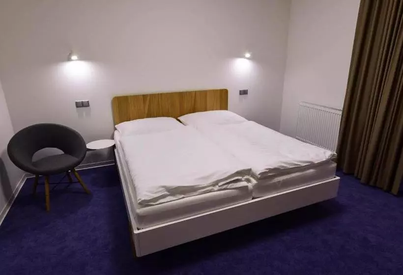 Majatalo Penzion Zahradní