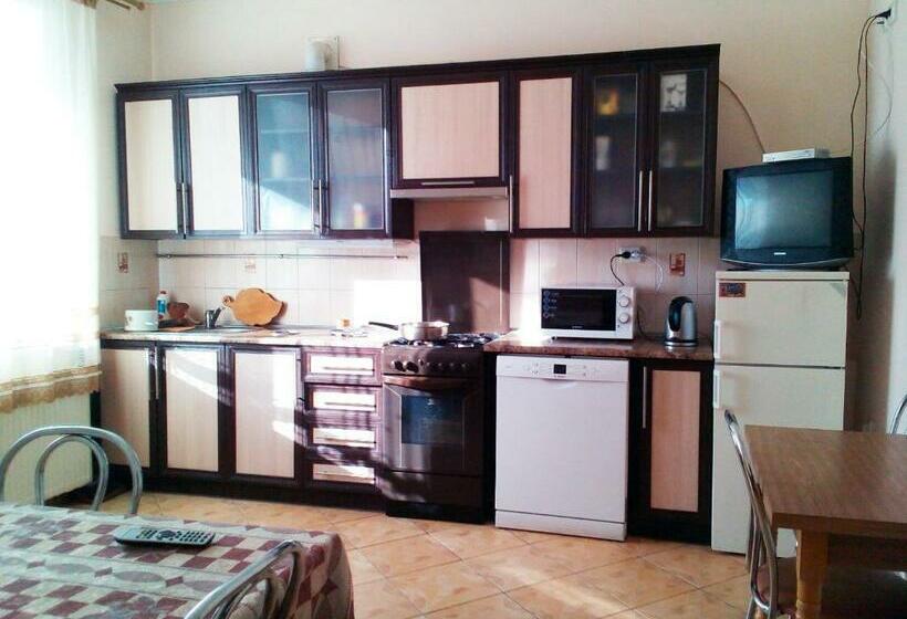 Пансион Sadiba Lisova Pisnia