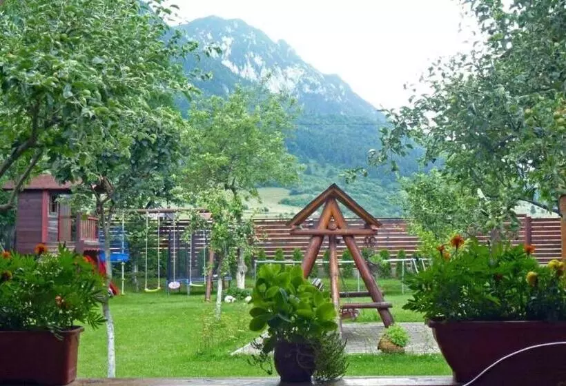 Majatalo Sura Pietrei Craiului