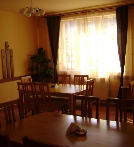 Pensiunea Cionca Str 1 Decembrie 1918 Nr 466