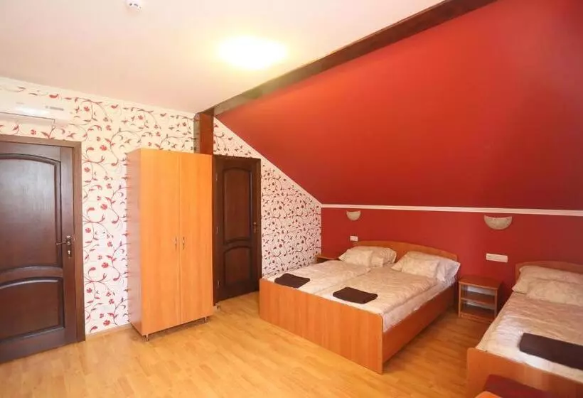 Praktik Hotel & Restaurant