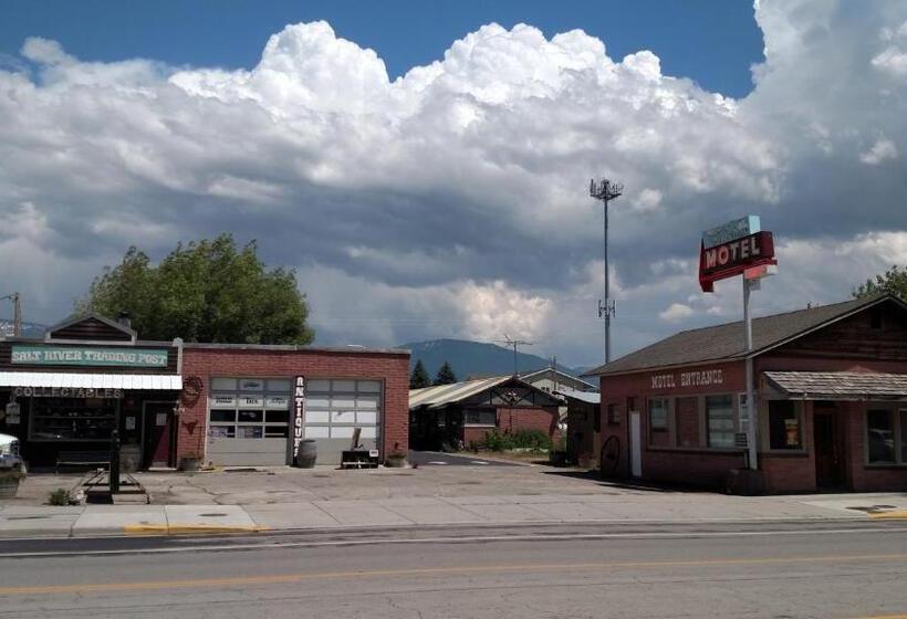 Swiss Mountain Motel