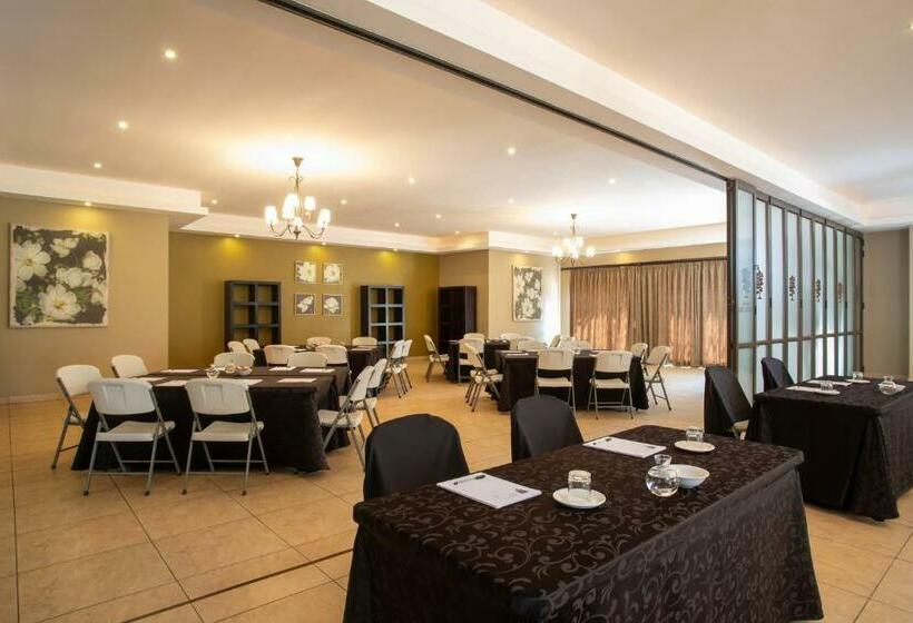 צימר Bluegum Country Lodge