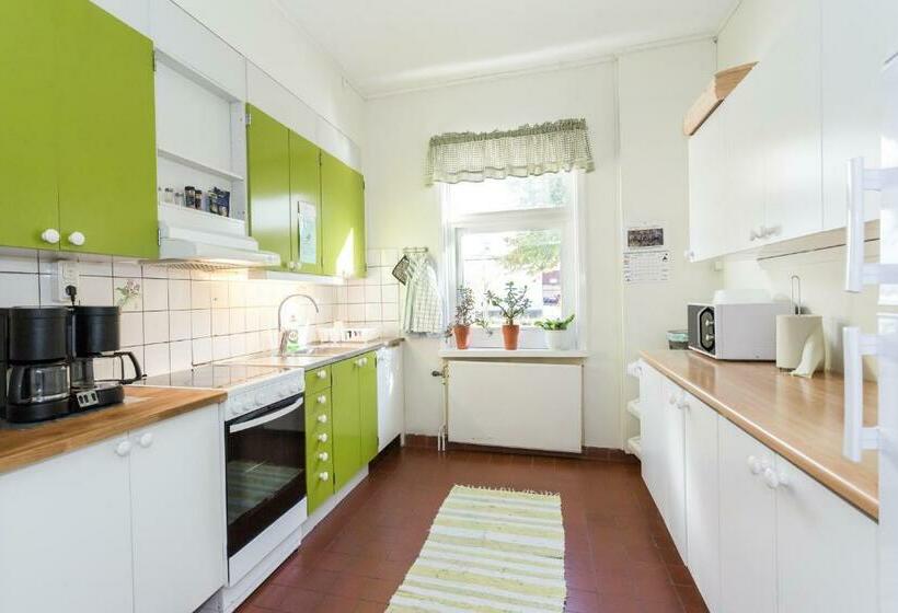 Brukshotellet Roma B&b