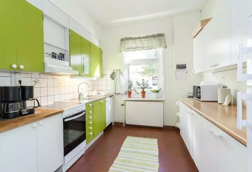 Brukshotellet Roma B&b