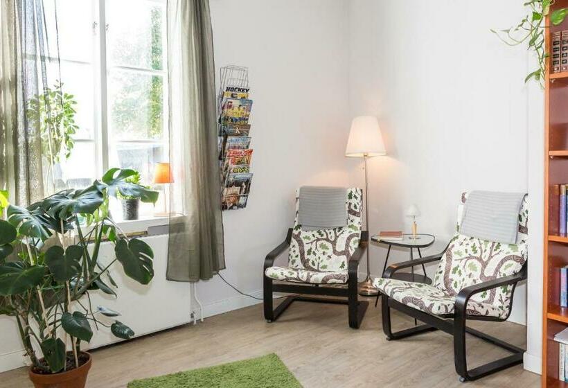 Brukshotellet Roma B&b