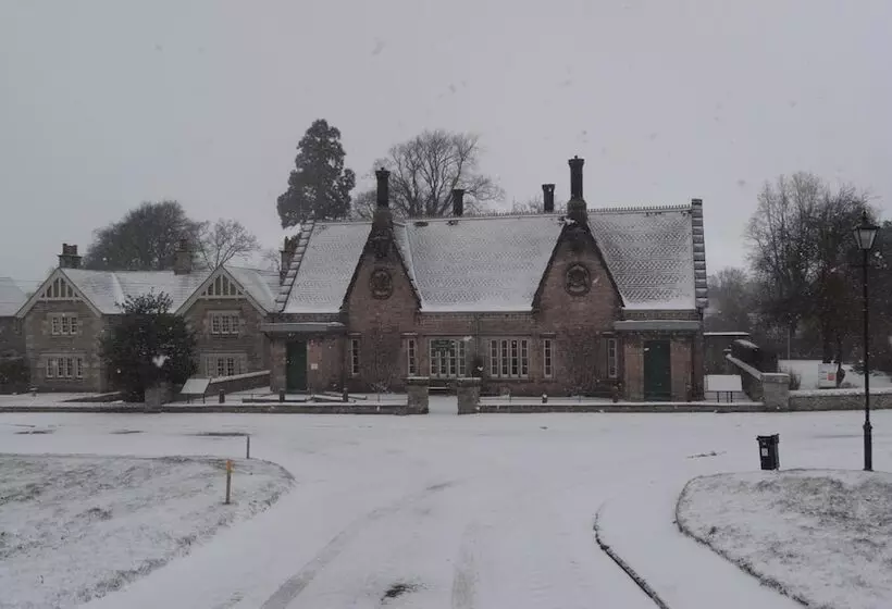 Ford Village Bed & Breakfast