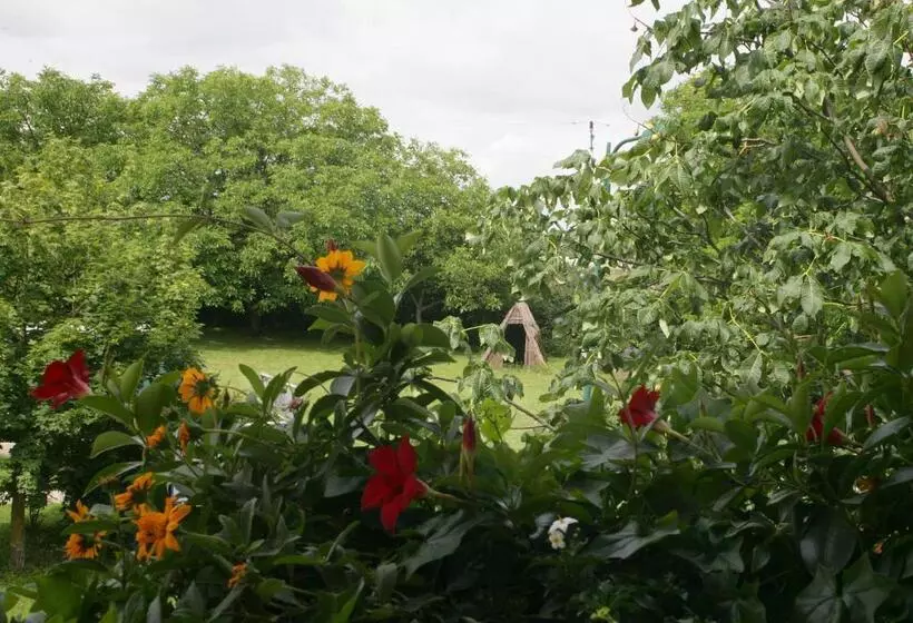 Hotelli Landhaus Tauber